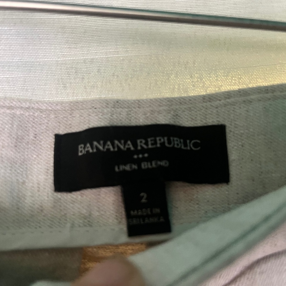 Wide legged linen blend Banana Republic pants